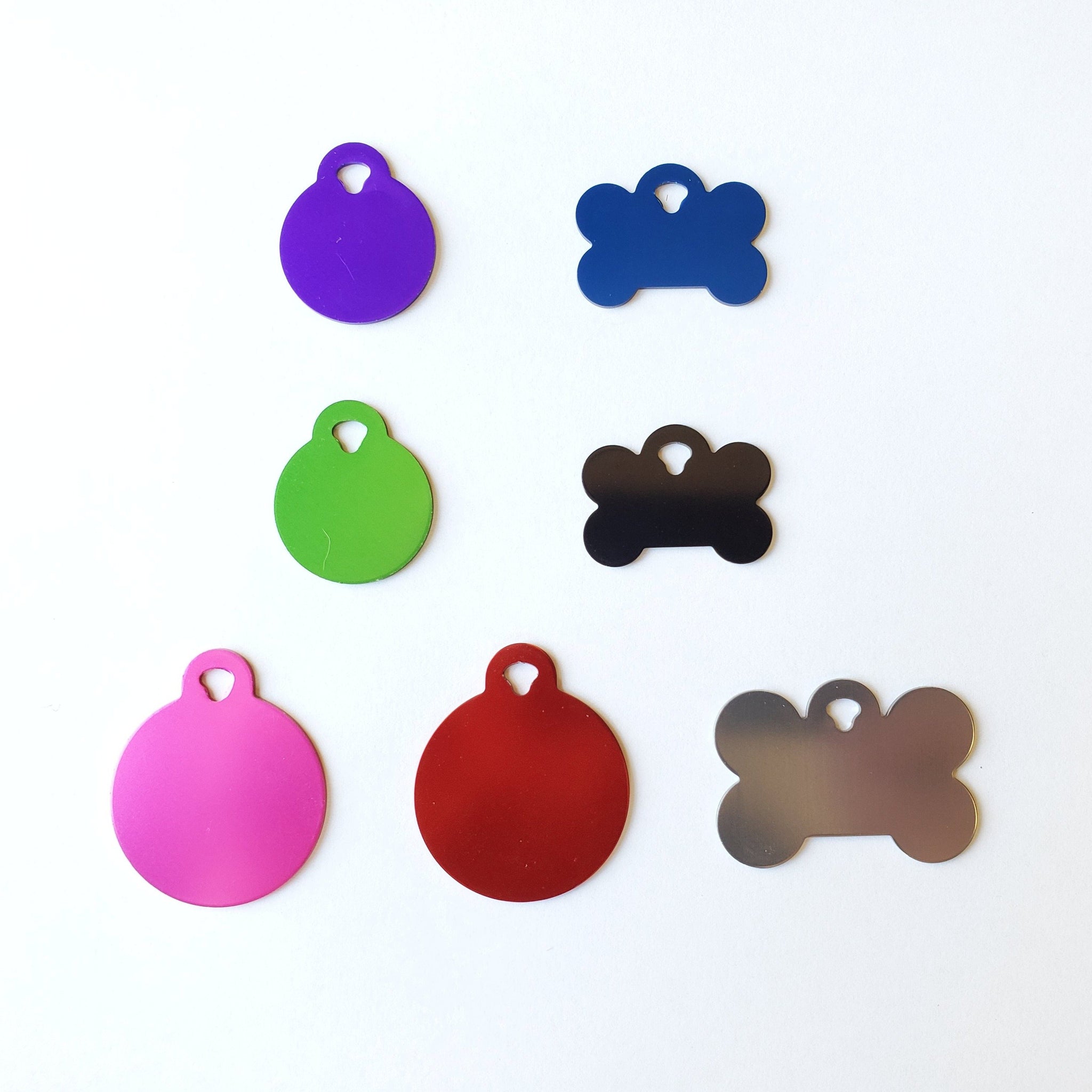 Engraved pet shop id tags